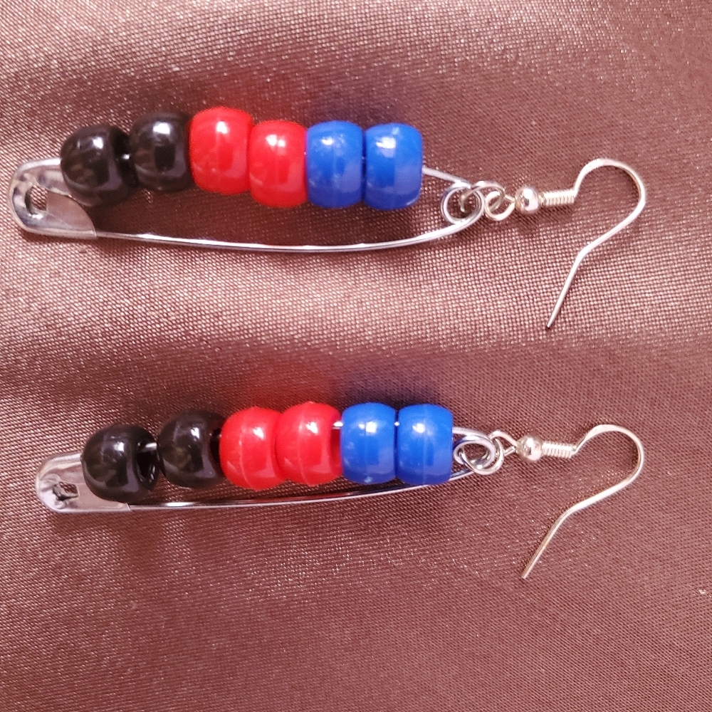 Polyamorous pride kandi earrings